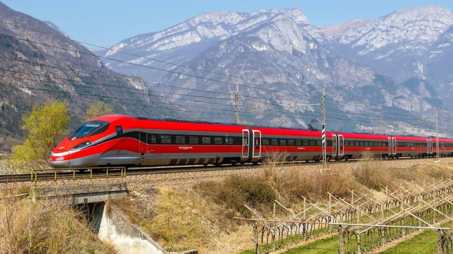 Frecciarossa FS ETR 1000 bald auch in Deutschland? Der Hochgeschwindigkeitszug von Trenitalia nahe der Brennerbahn. © IMAGO/Markus Mainka